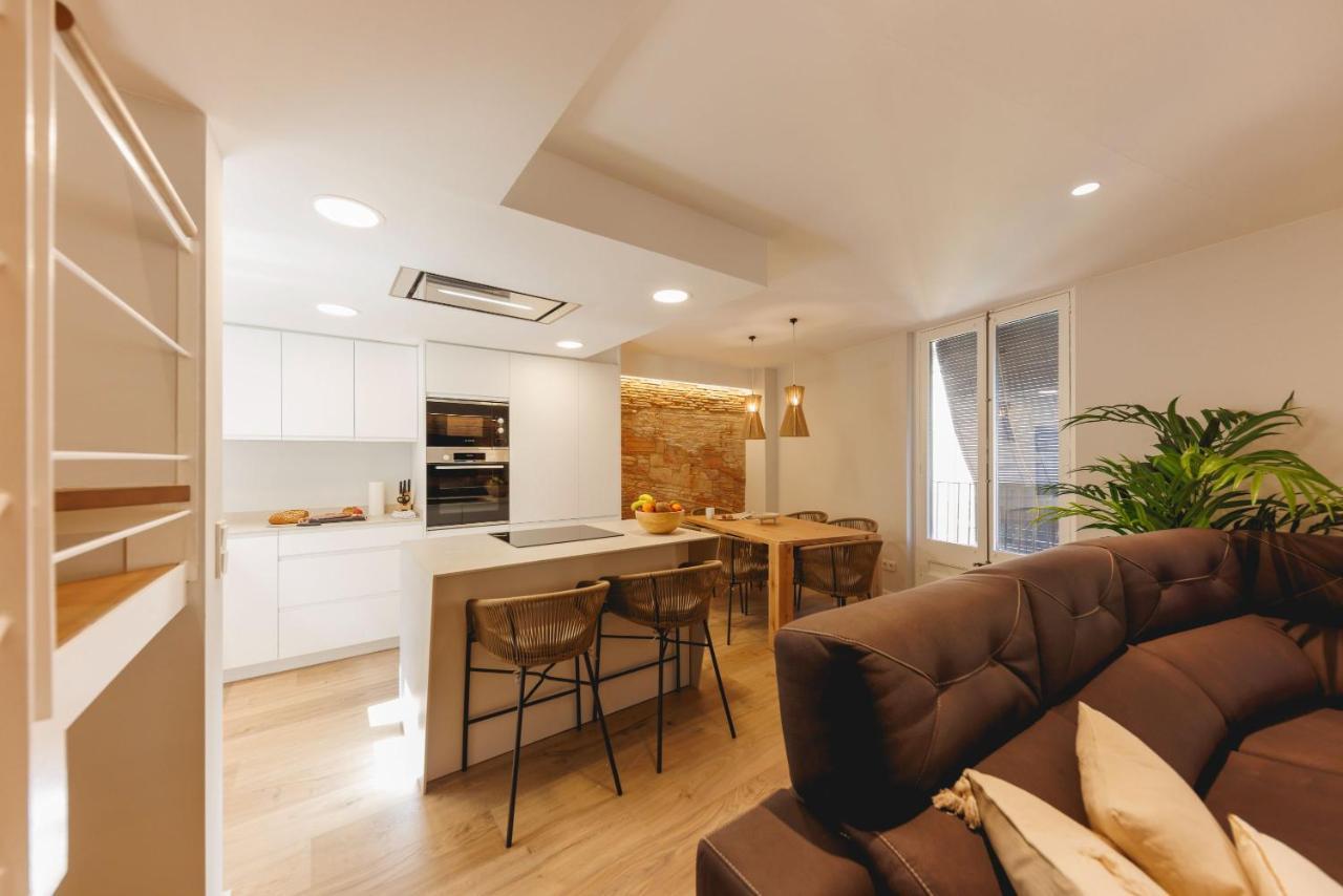 Bravissimo Cort Reial Duplex, Spacious With 3 Bedrooms Girona Exteriér fotografie