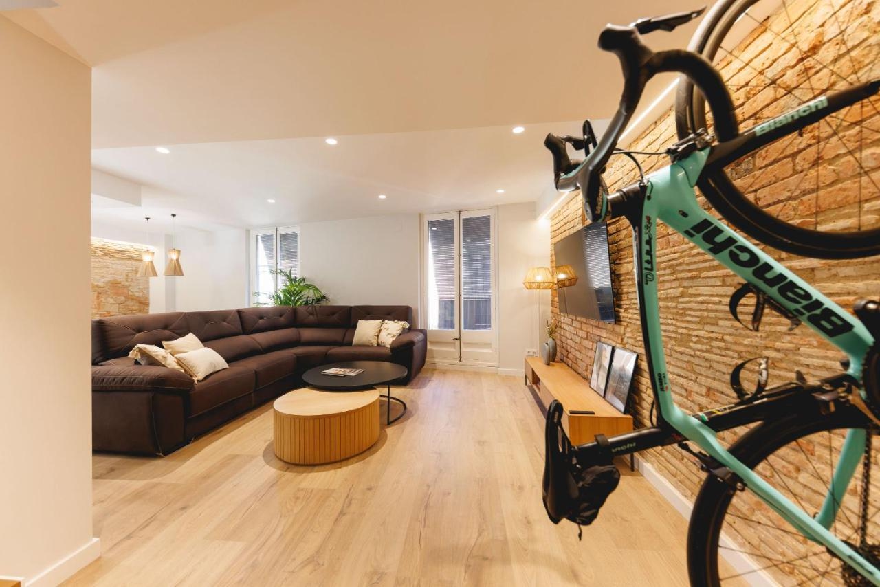 Bravissimo Cort Reial Duplex, Spacious With 3 Bedrooms Girona Exteriér fotografie