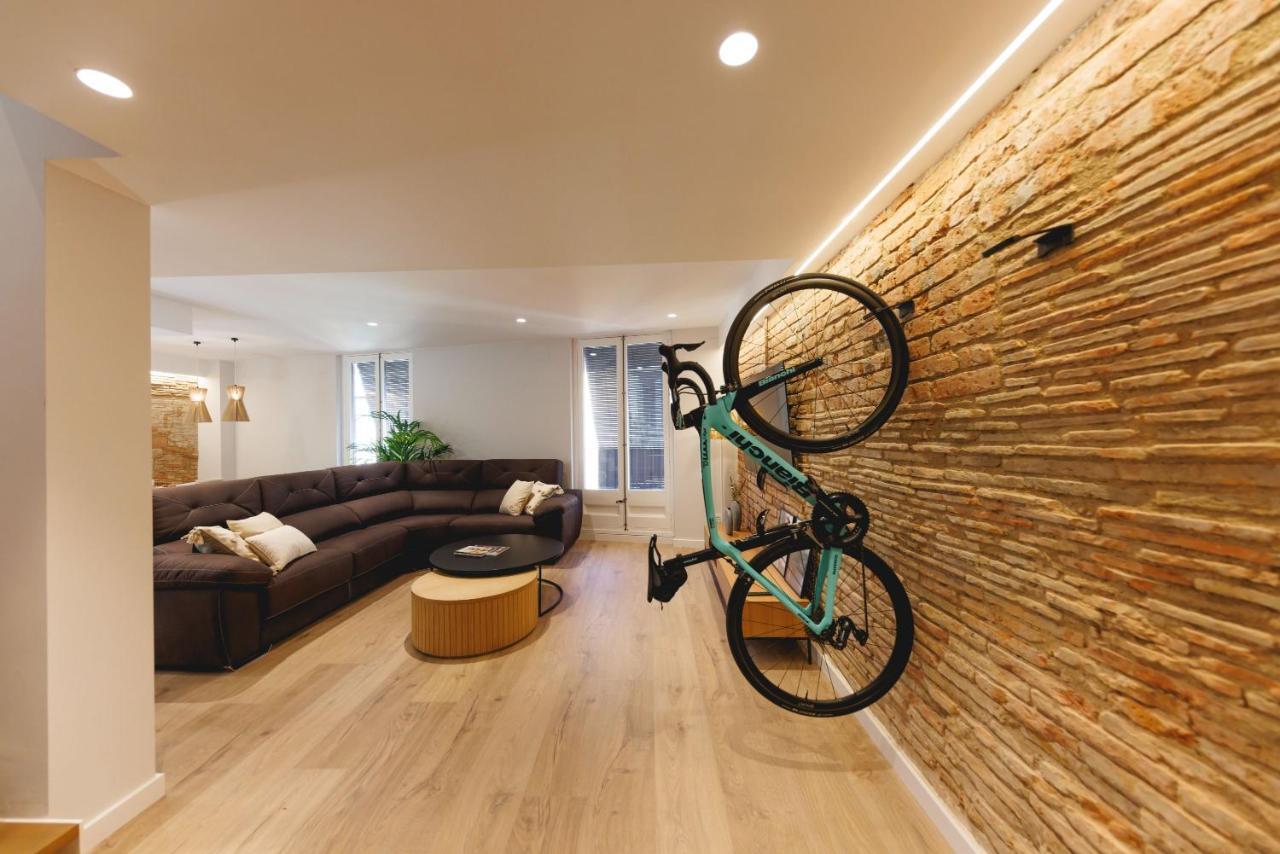 Bravissimo Cort Reial Duplex, Spacious With 3 Bedrooms Girona Exteriér fotografie